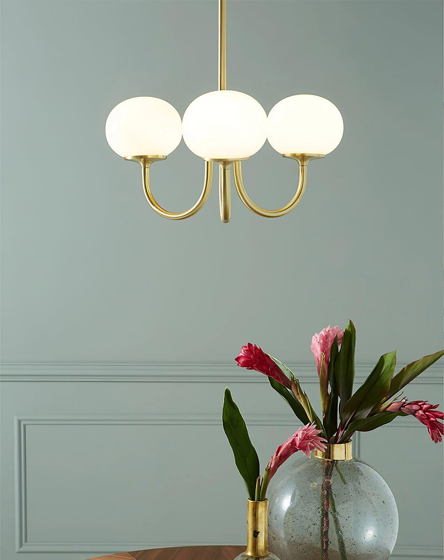 Mysten - AuroraGlow Marshmallow Chandelier Pink Glass Globes