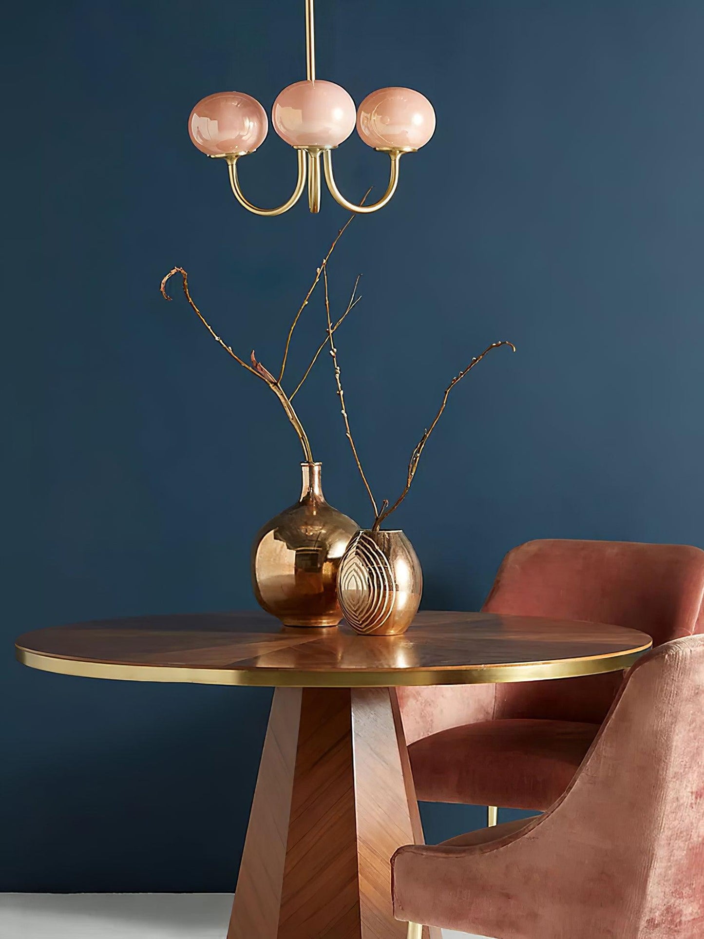 Mysten - AuroraGlow Marshmallow Chandelier Pink Glass Globes