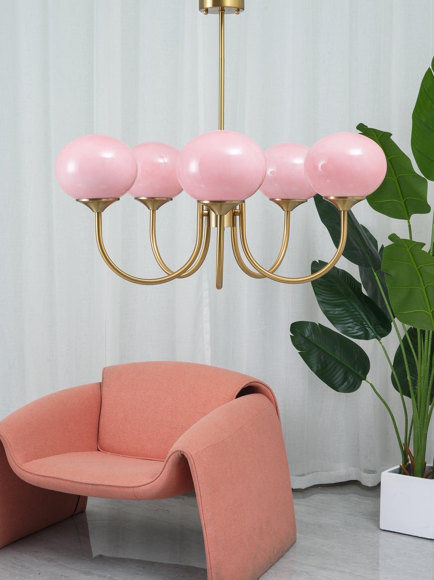 Mysten - AuroraGlow Marshmallow Chandelier Pink Glass Globes