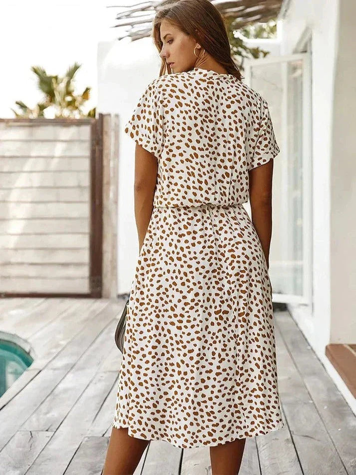 Niamh - Stylish Women's Vintage Dress with A-line Cut and Elegant Sleeves
