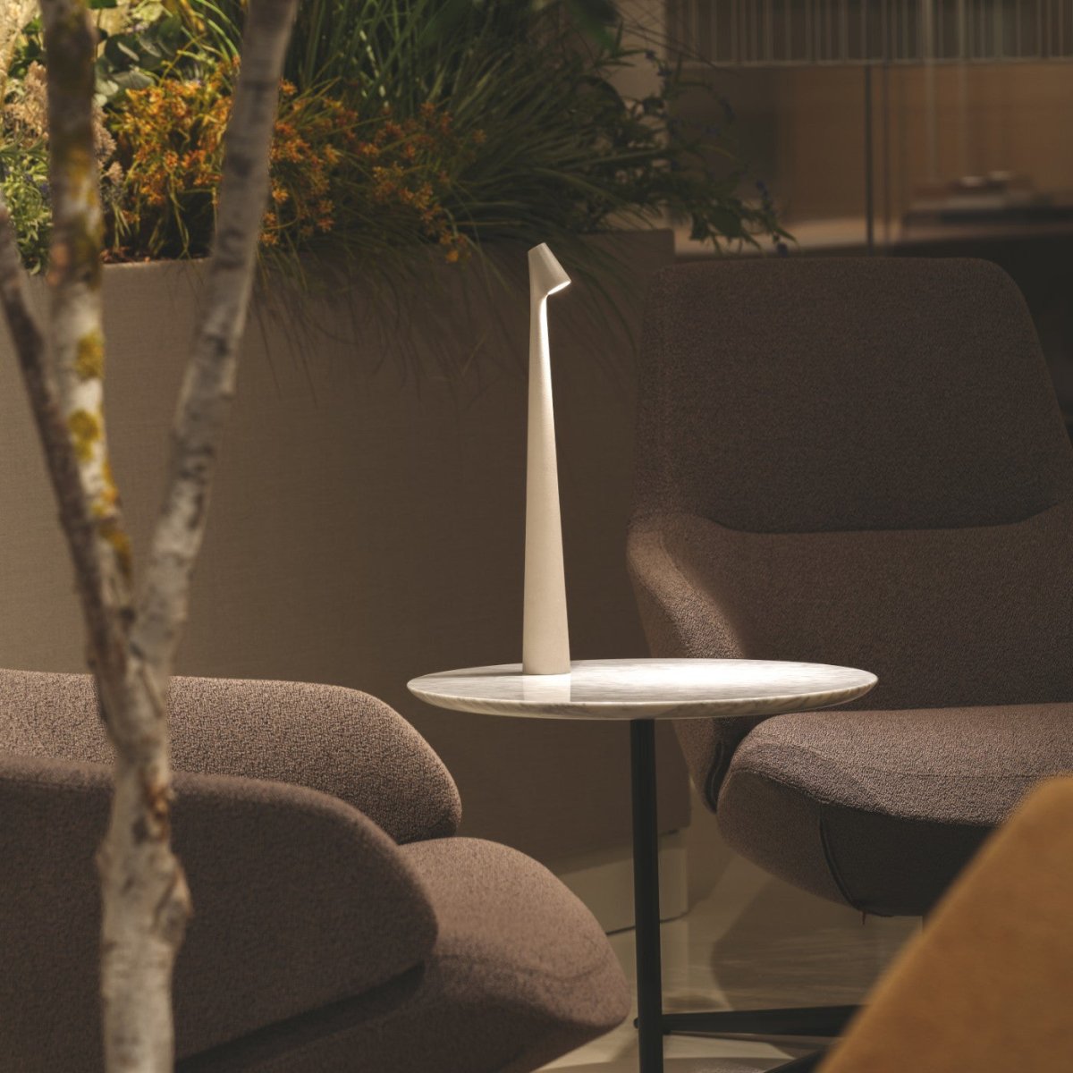 Luxscape - Minimalist Beam Lamp with Stylish Design and Flexibility