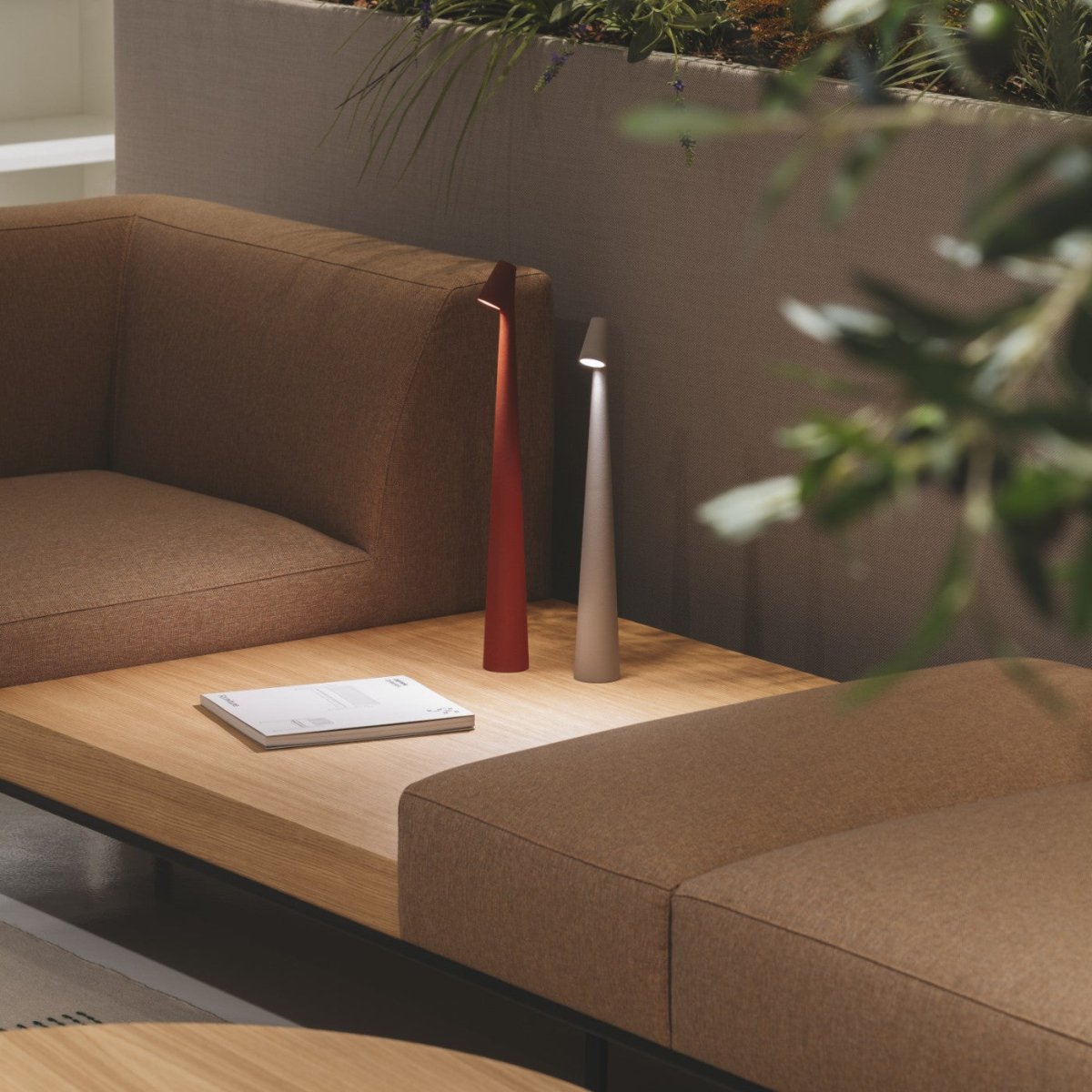 Luxscape - Minimalist Beam Lamp with Stylish Design and Flexibility