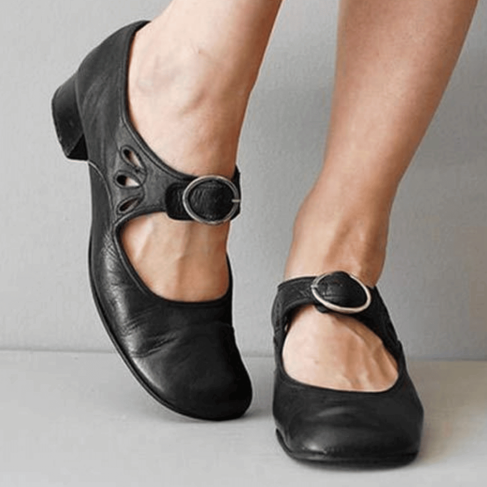Antoinette - Unique and Comfortable Leather Sandals with Elegant Design