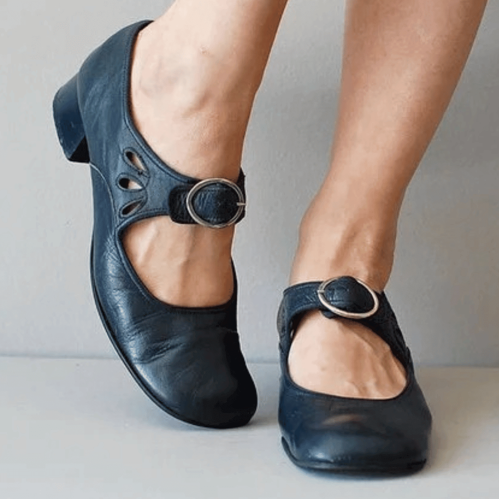 Antoinette - Unique and Comfortable Leather Sandals with Elegant Design