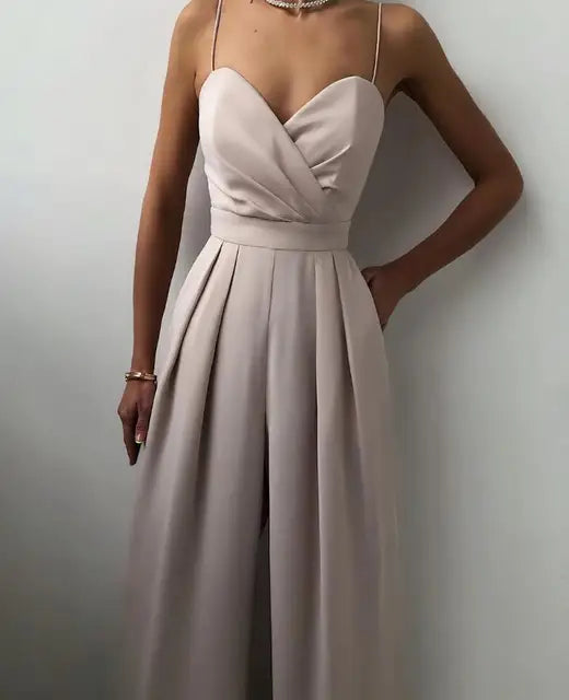 Audrina- Elegant Women's Sleeveless Jumpsuit with Flattering Design