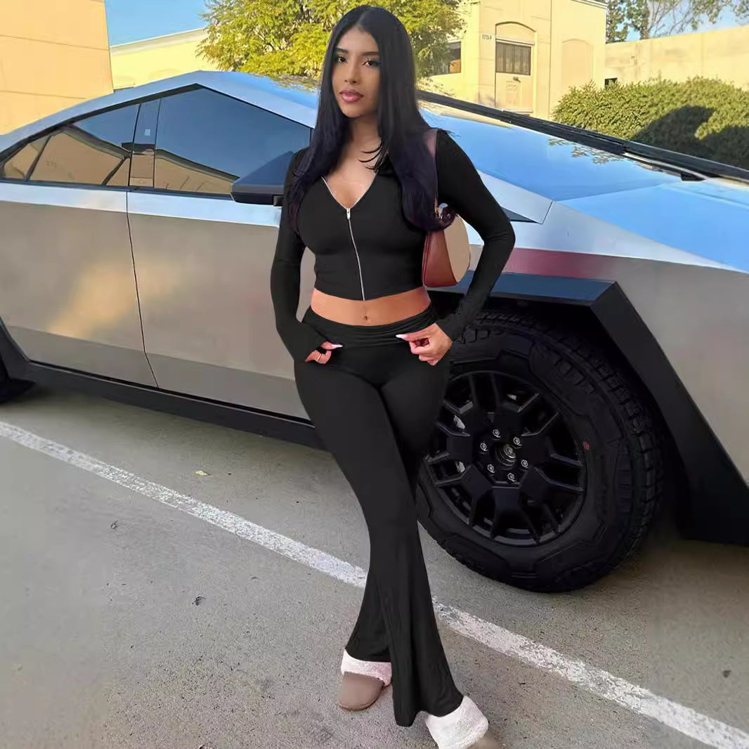 Carla - Casual Women's Tracksuit with Stylish Zip-Hoodie and Flared Pants