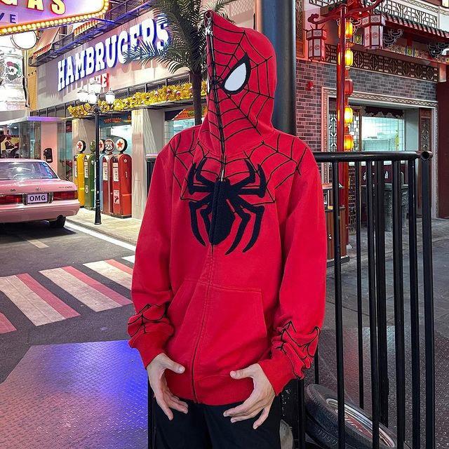 Isaiah - Stylish Spider-Man Hoodie with Practical Pockets for Comfort