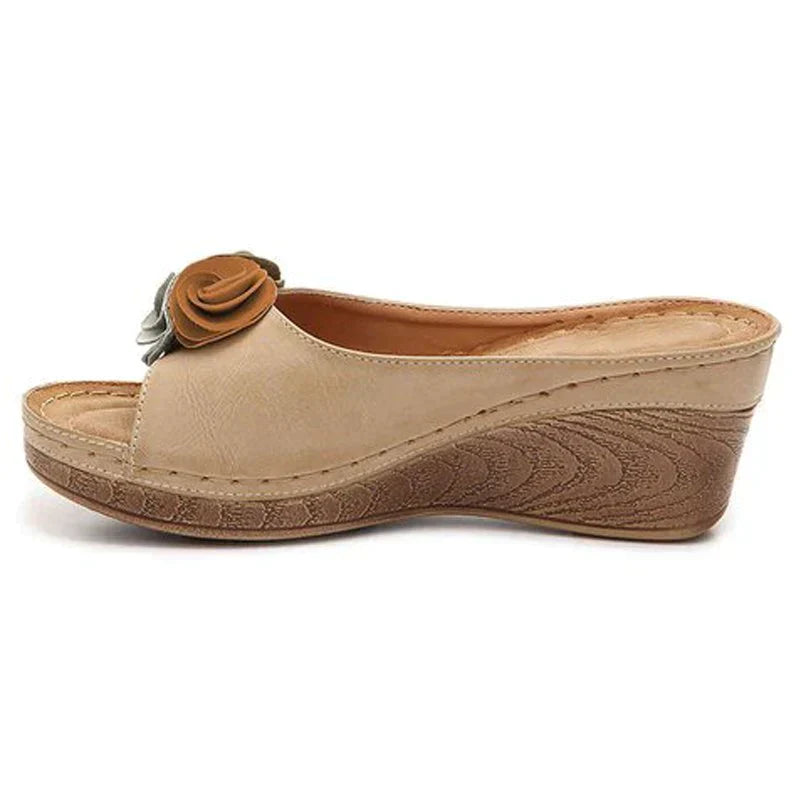 Josephine - Elegant Wedge Sandals with Floral Appliqué and Comfortable Design
