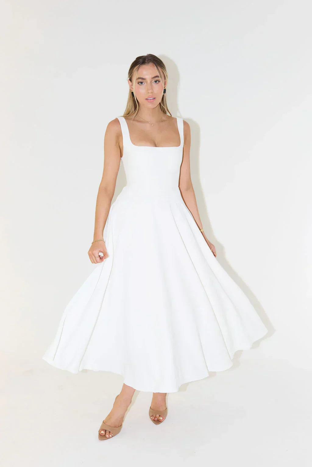 Hattie-Rae - Stylish High-Waisted Square-Neck Midi Dress for Summer Elegance