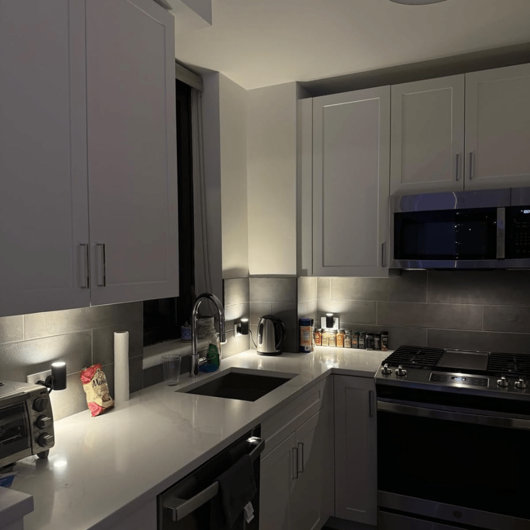 Patiora - Stylish Dimmable LED Lamp with Smart Light Modes