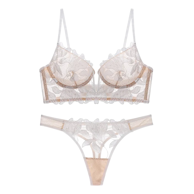 Holliday - Luxurious Women's Lingerie Set with Elegant Details