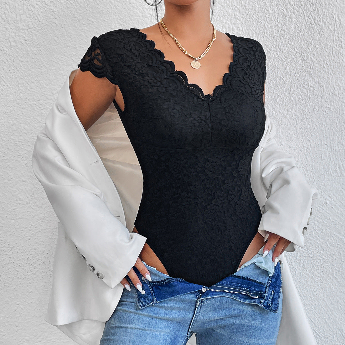 Maryellen - Elegant Bodysuit with Lace Sleeves and V-neck