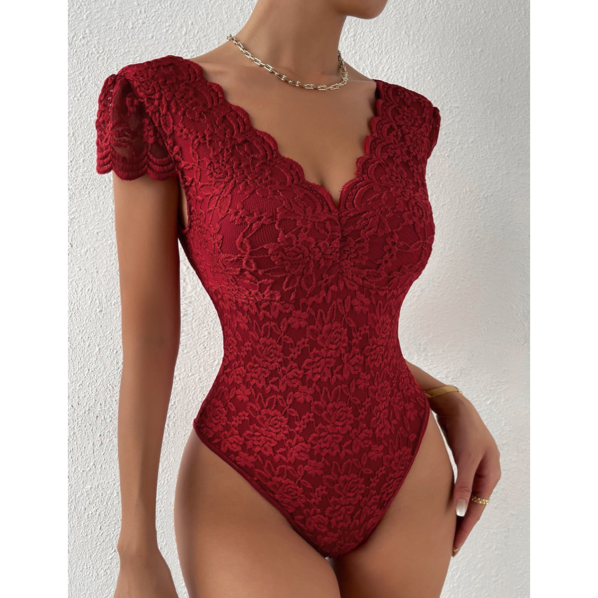 Maryellen - Elegant Bodysuit with Lace Sleeves and V-neck