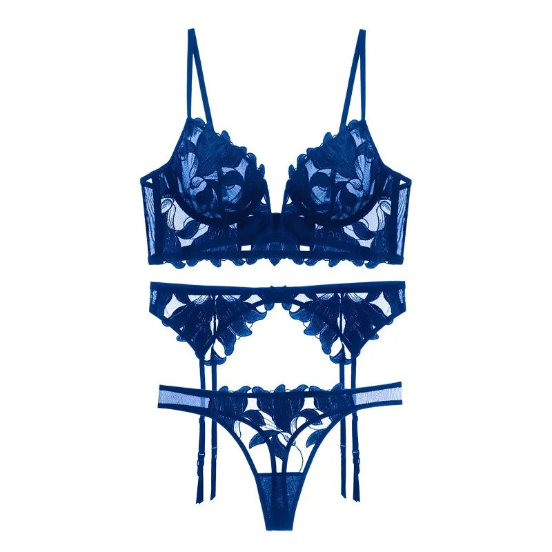 Holliday - Luxurious Women's Lingerie Set with Elegant Details