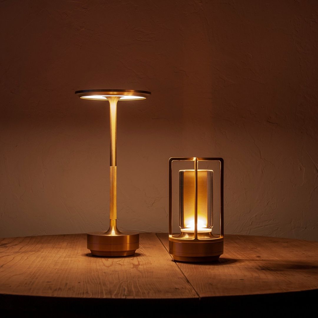 Illusora - Aurora Table Lamp With Brass Frame And Glass Shade