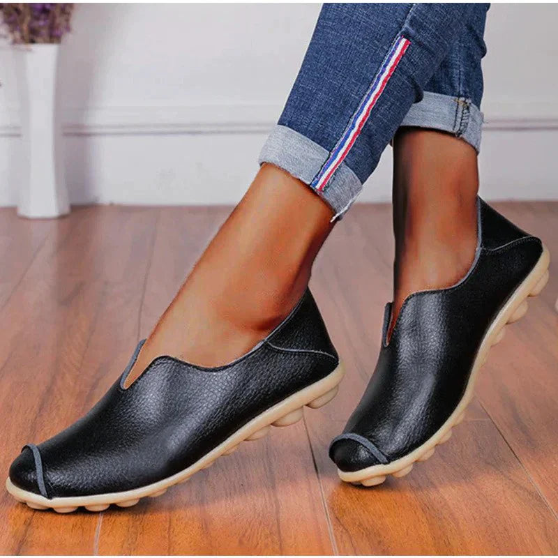 Daphne - Stylish Leather Slippers with Comfortable Fit and Non-Slip Sole