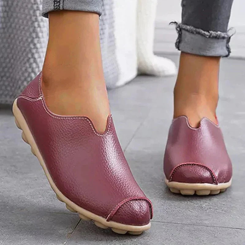 Daphne - Stylish Leather Slippers with Comfortable Fit and Non-Slip Sole