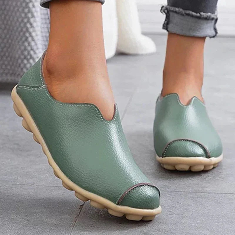 Daphne - Stylish Leather Slippers with Comfortable Fit and Non-Slip Sole