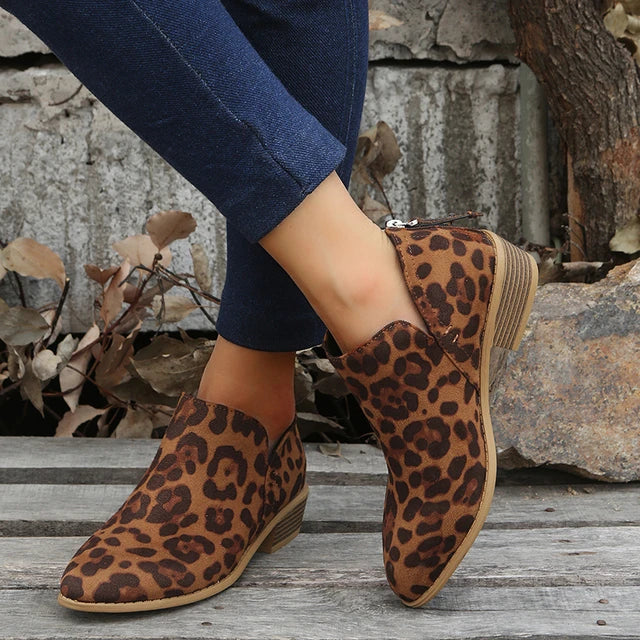 Clarimond - Fashionable Suede Ankle Boots with Timeless Elegance