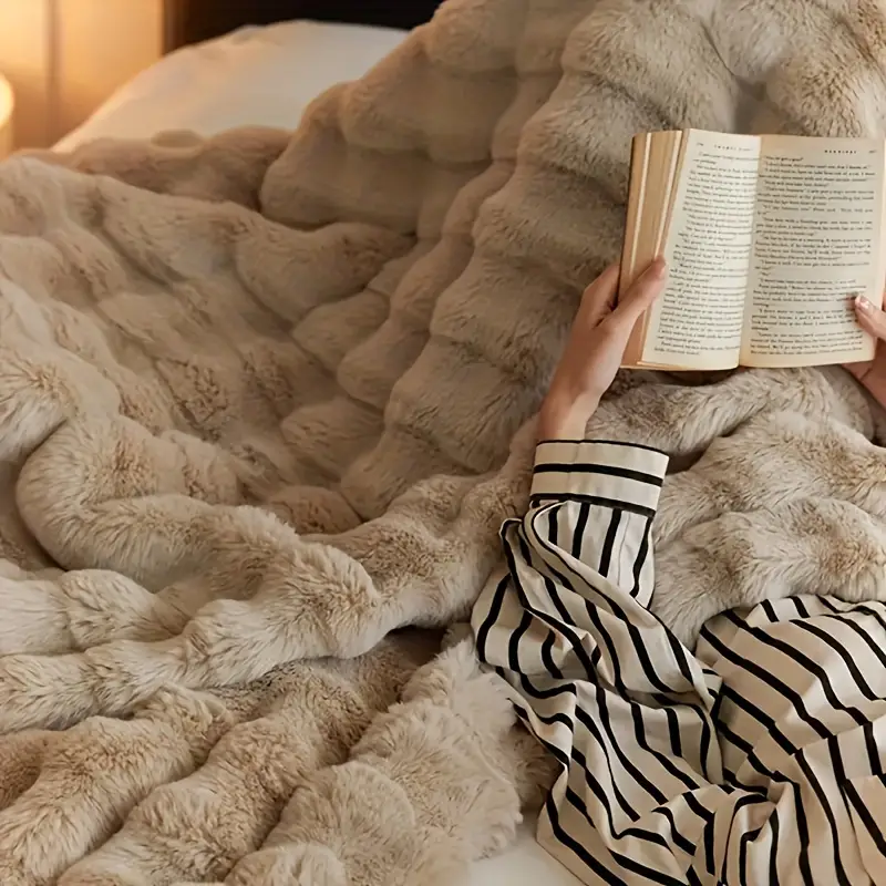 Rugora - Plush Throw Blanket With Reinforced Texture Cozy