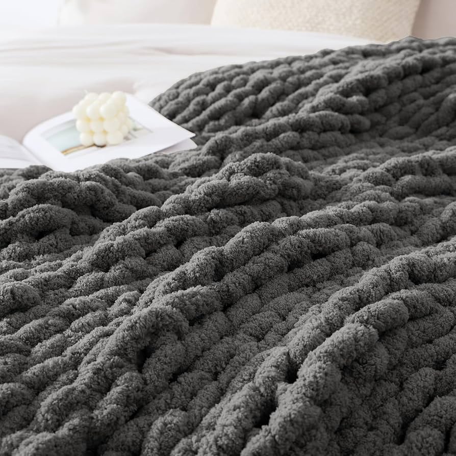 Rugora - Plush Throw Blanket With Reinforced Texture Cozy