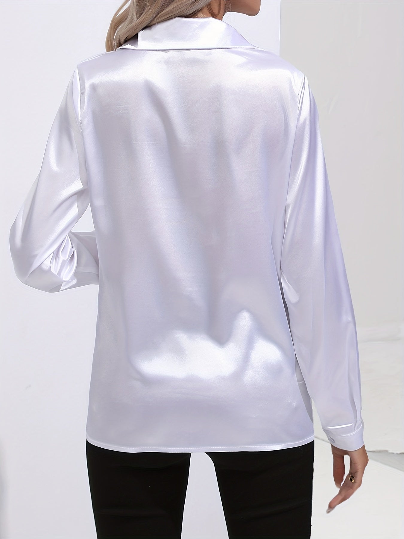 Dora - Elegant Women's Blouse in Luxurious Satin Finish