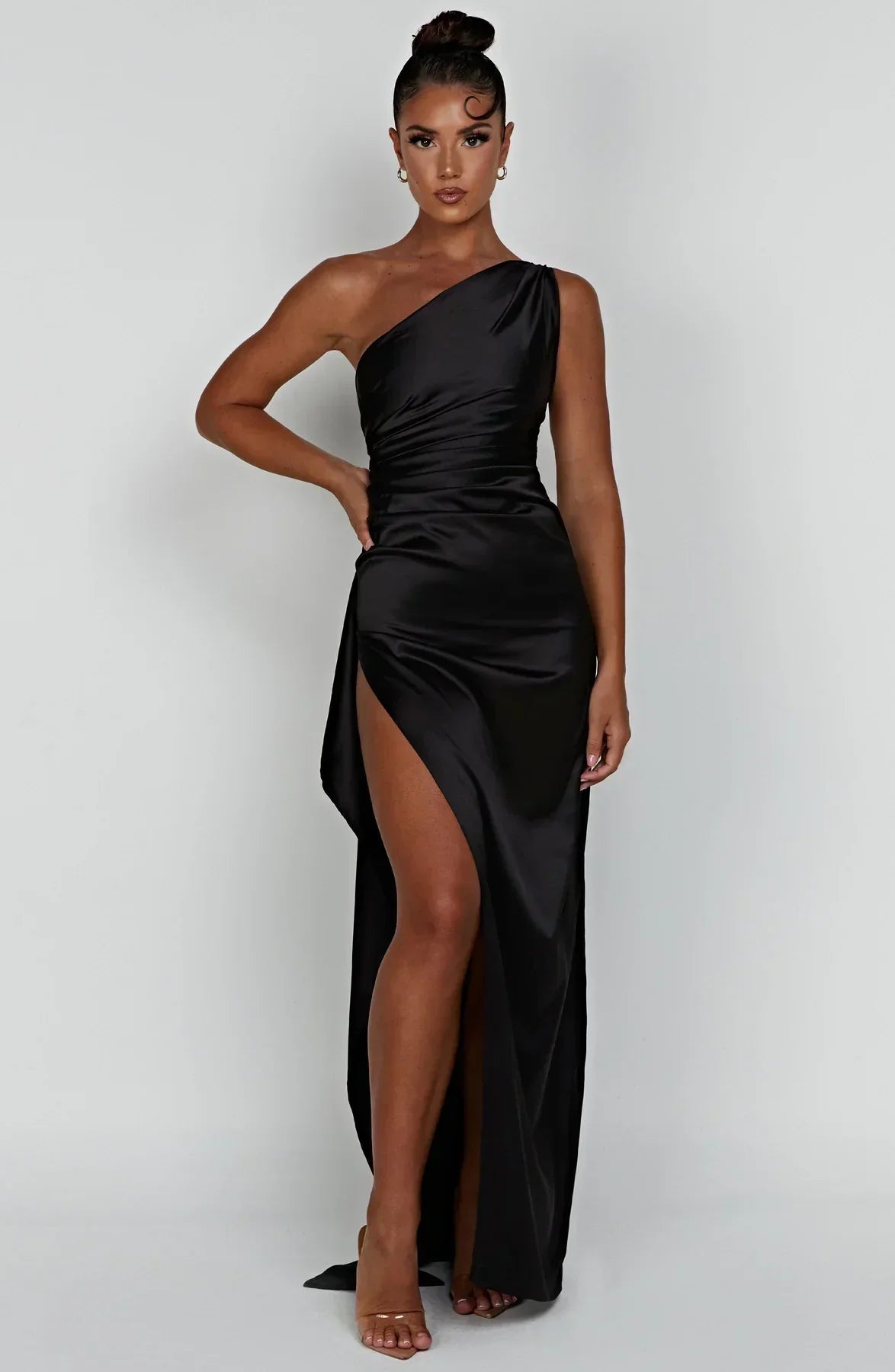 Olivianne - Elegant Pleated Satin Slit Dress with One-Shoulder Design