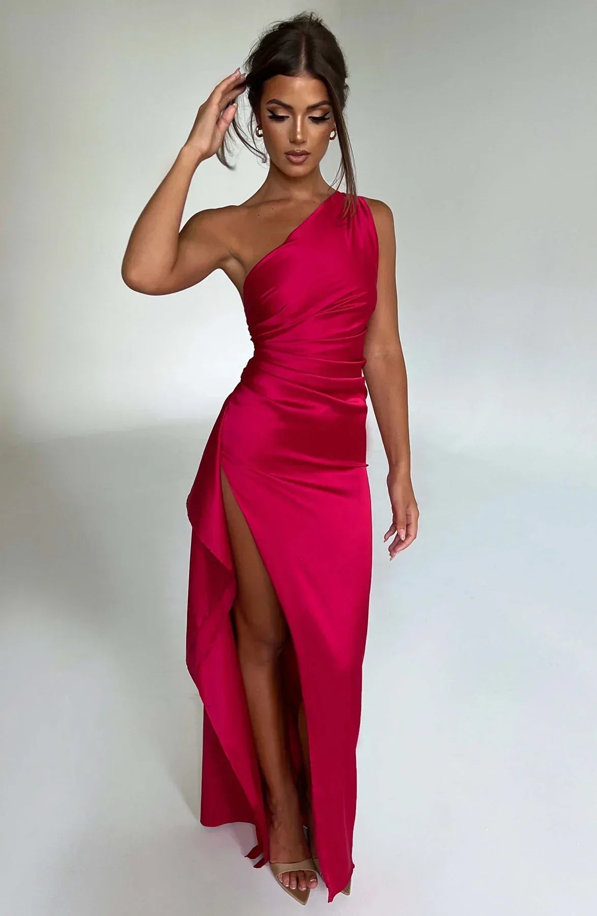 Olivianne - Elegant Pleated Satin Slit Dress with One-Shoulder Design