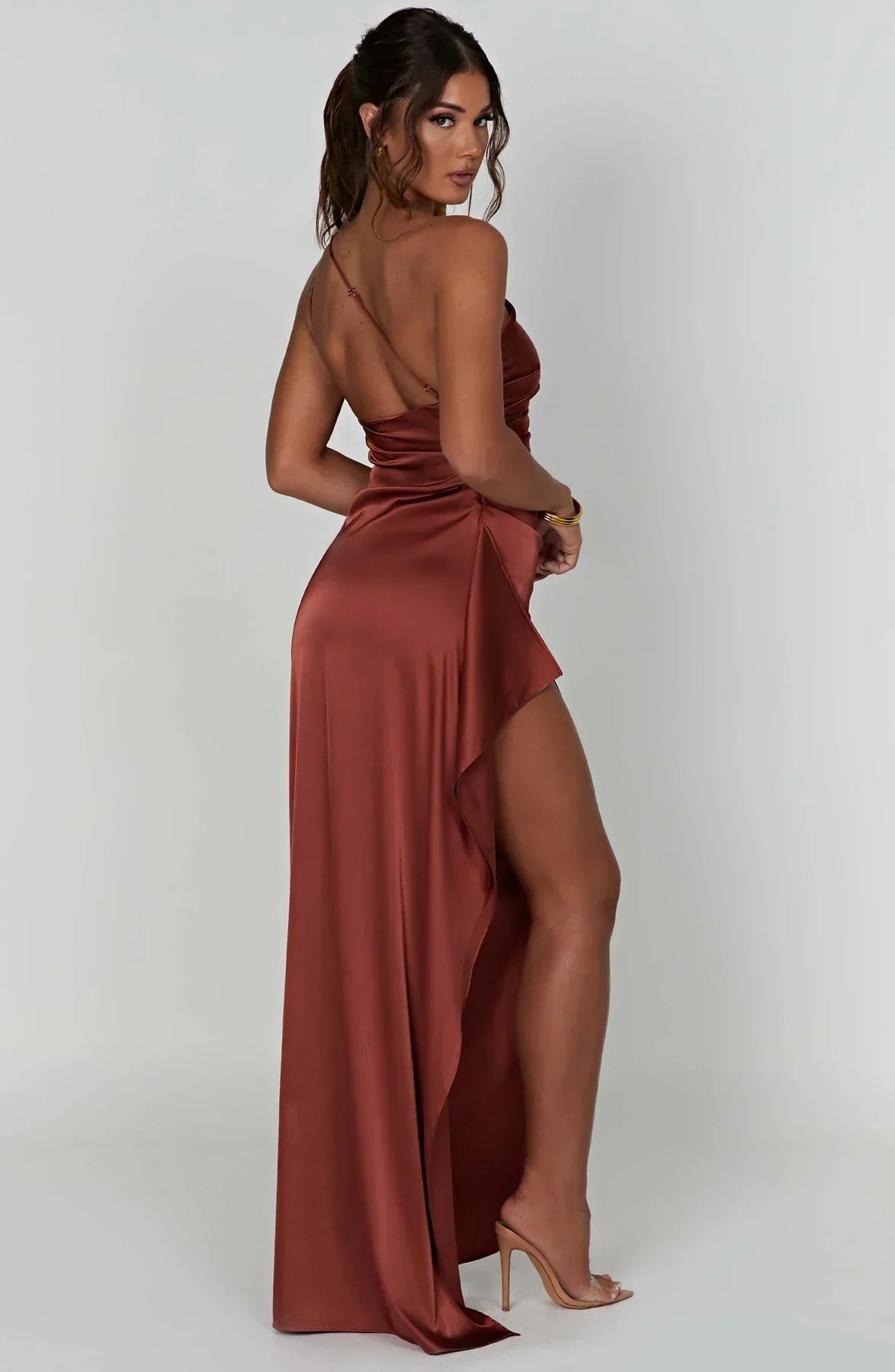 Olivianne - Elegant Pleated Satin Slit Dress with One-Shoulder Design