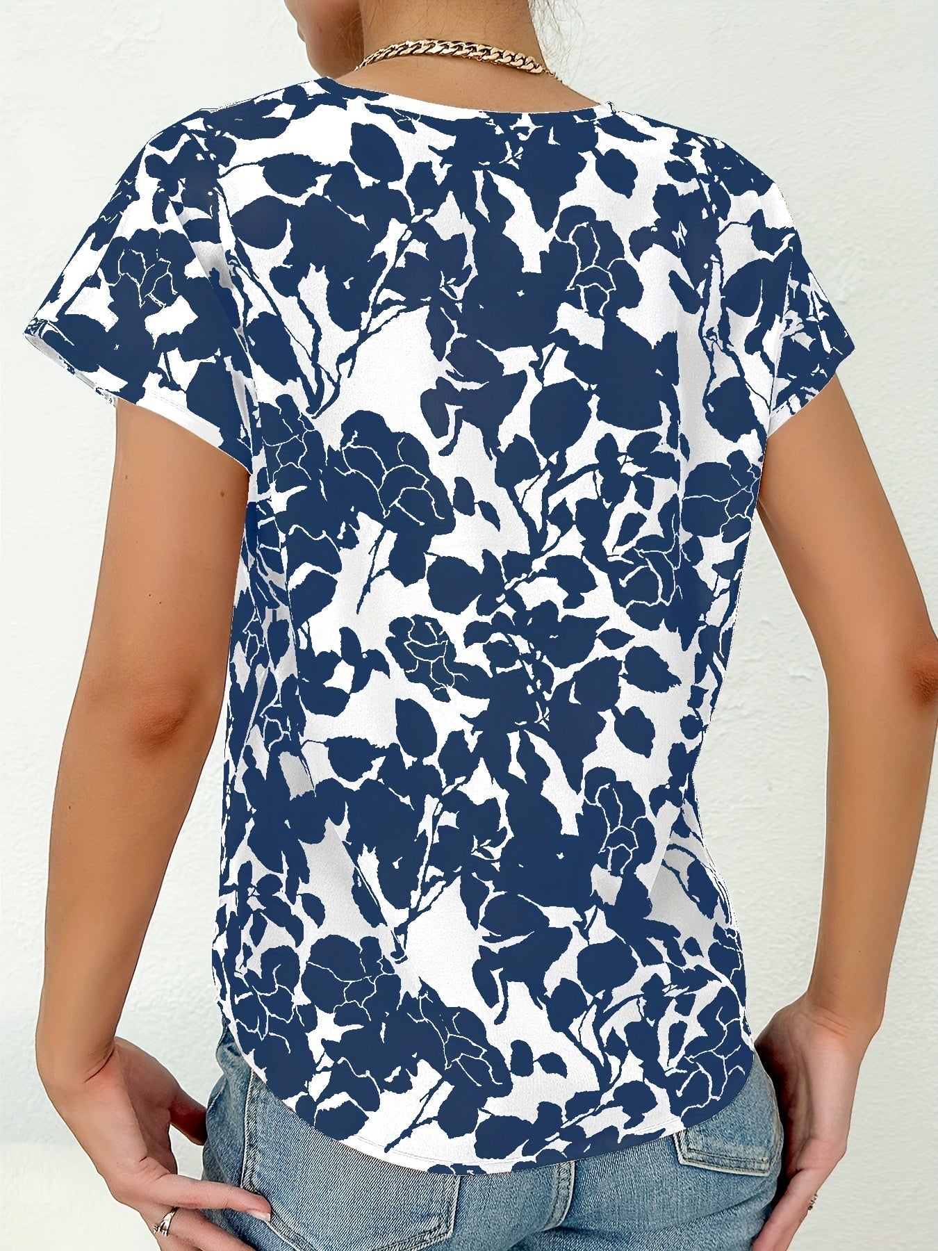 Madison - Charming Women's Blouse with Enchanting Floral Print