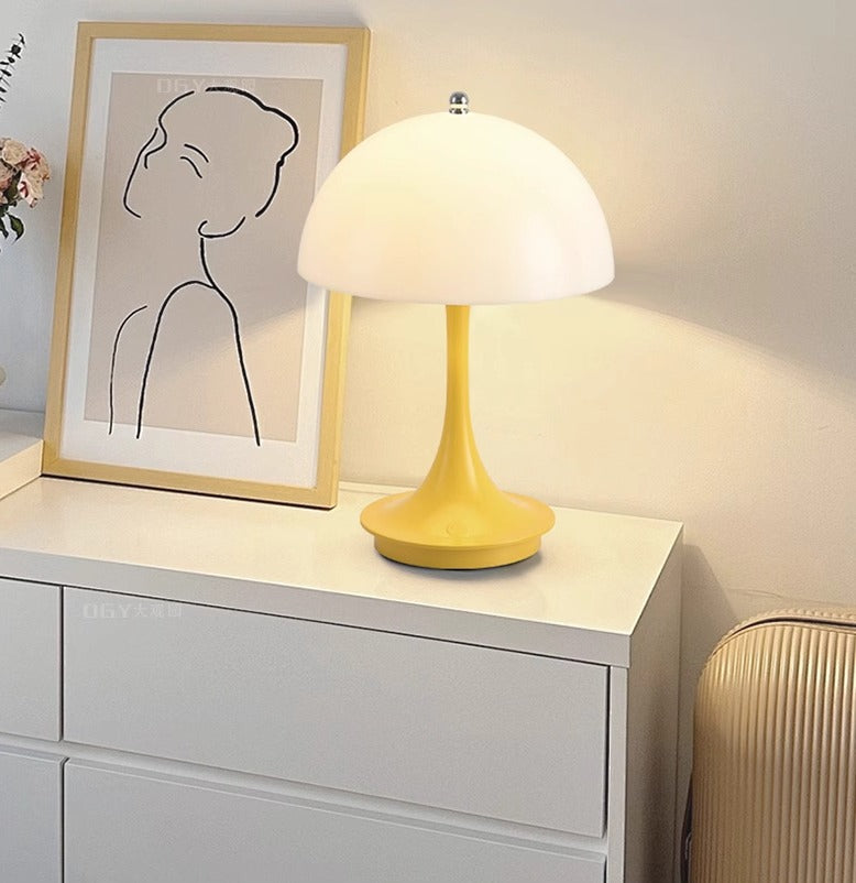 Arabella - Playful Mushroom Table Lamp for a Cozy Atmosphere