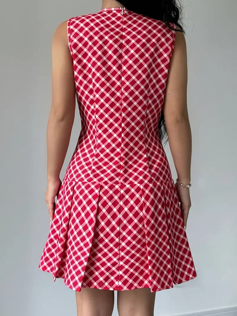Carmen - Stylish Sleeveless Dress with Pleats and Checked Pattern