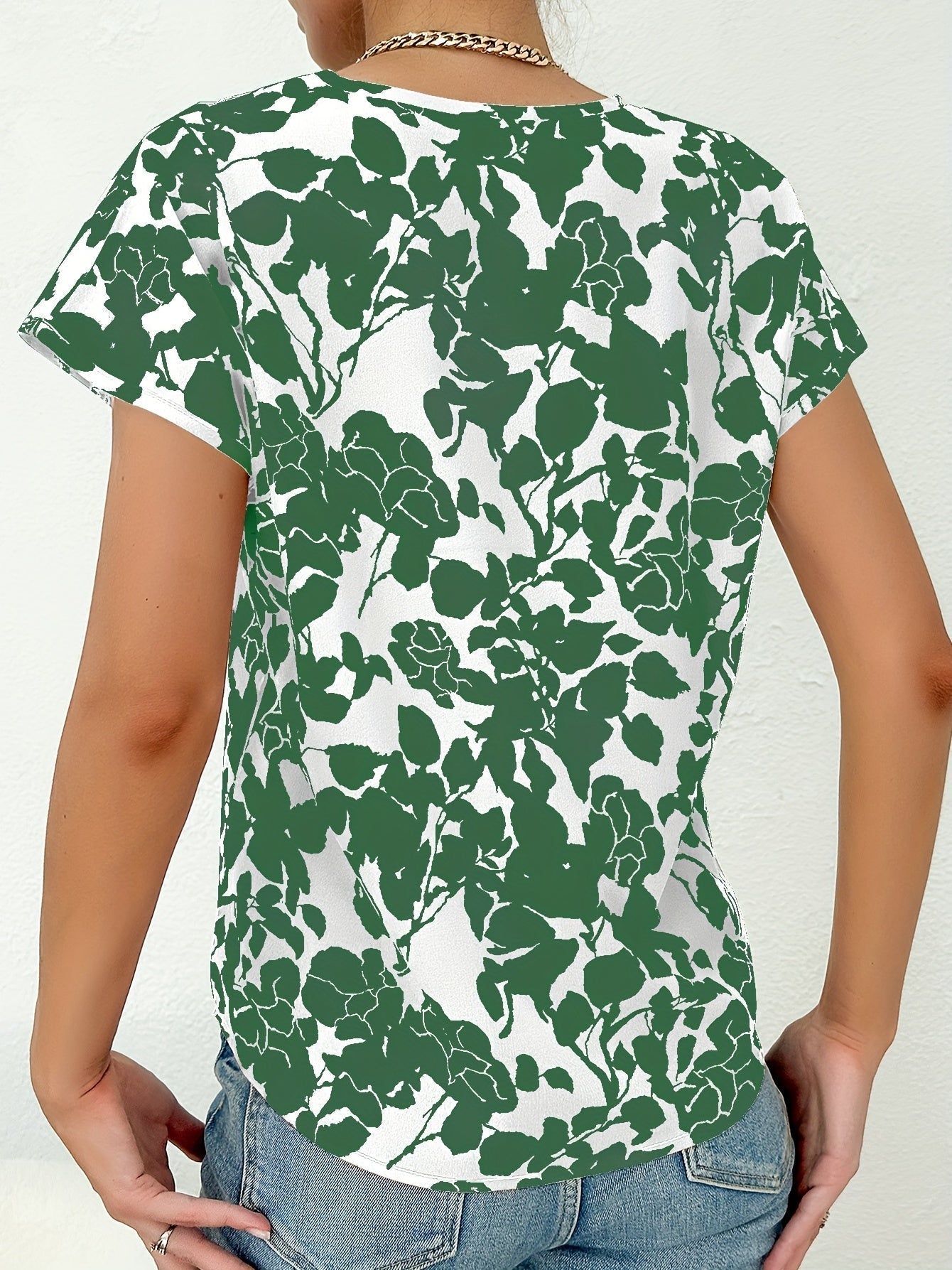 Madison - Charming Women's Blouse with Enchanting Floral Print