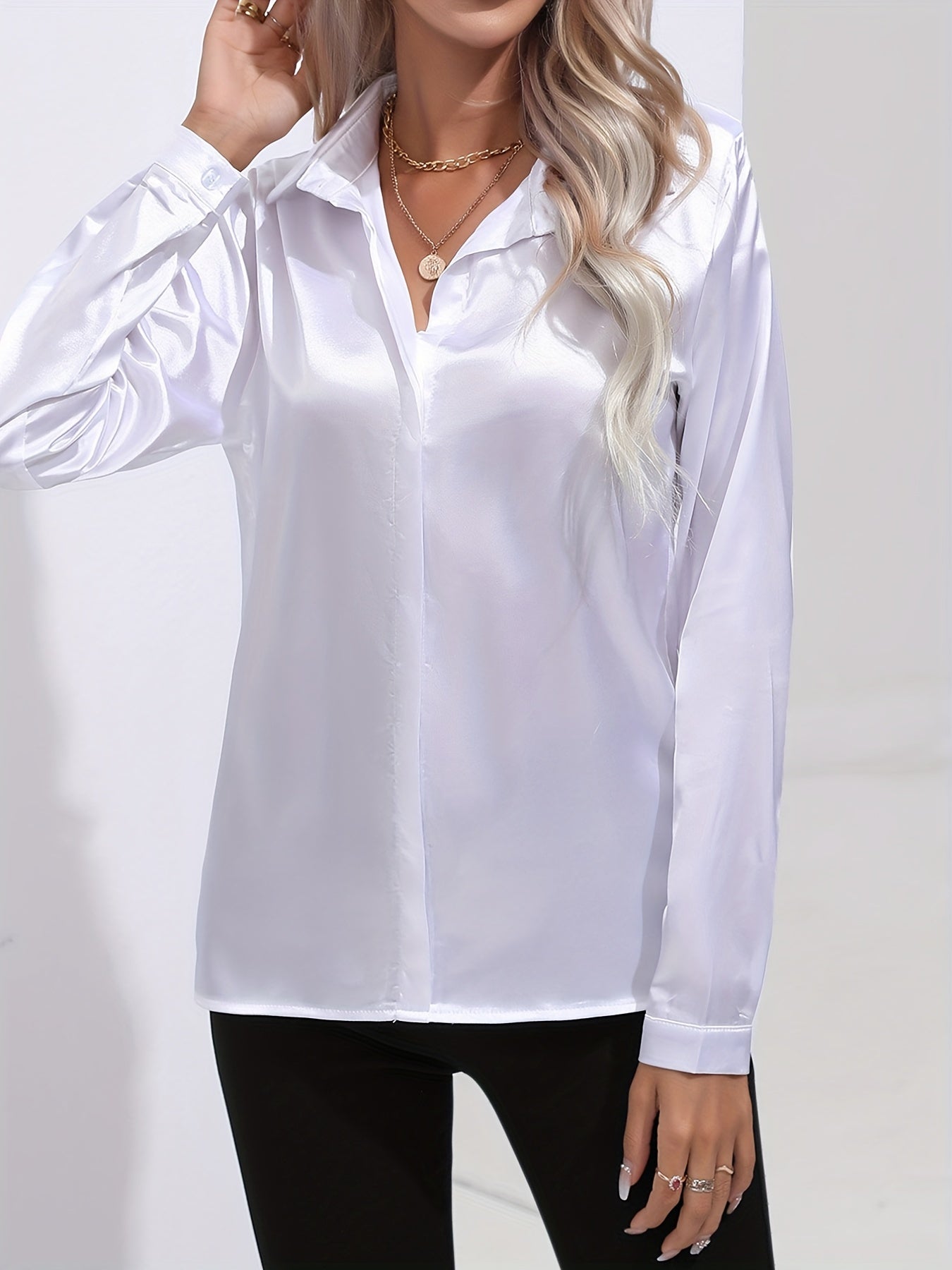 Dora - Elegant Women's Blouse in Luxurious Satin Finish