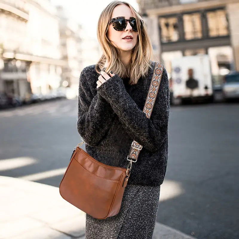 Audra - Elegant Vegan Shoulder Bag with Gold Details
