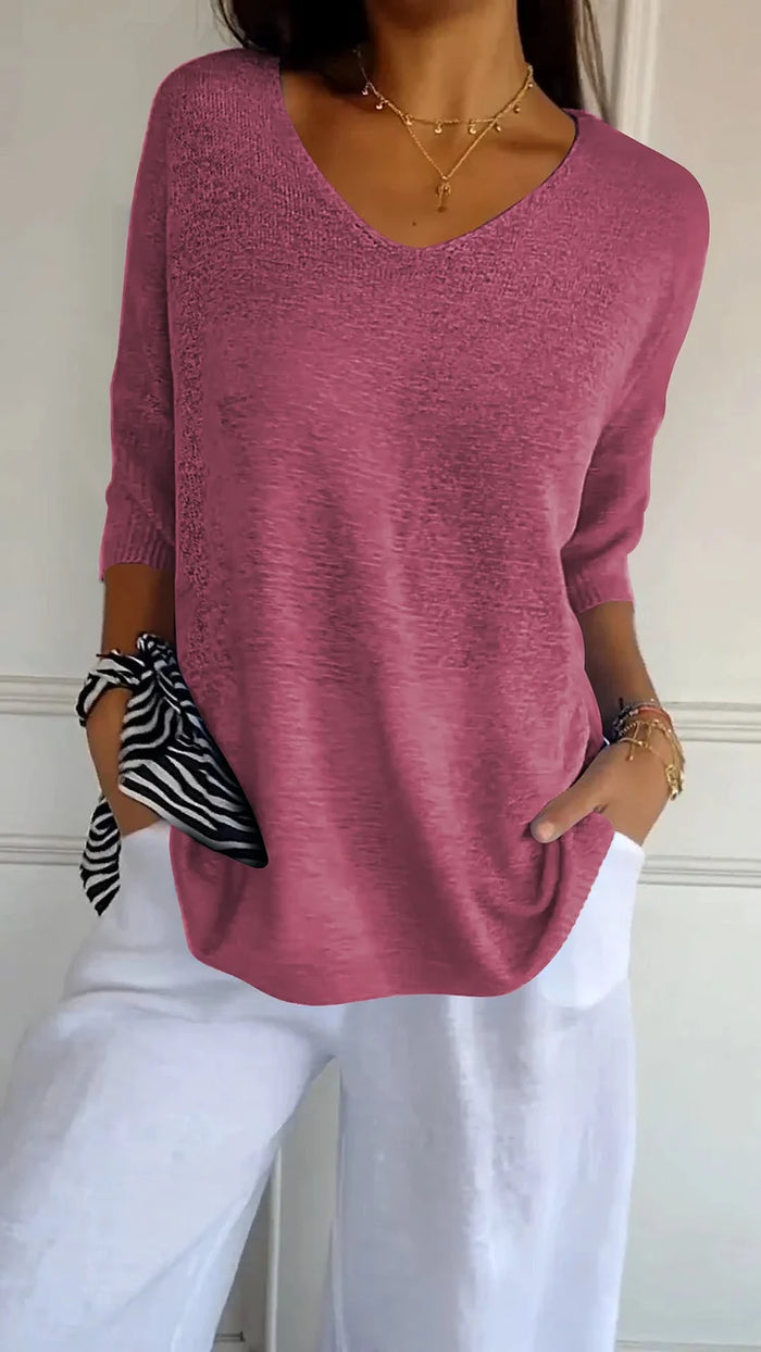 Chiara - Comfortable Women's Knitted Top with V-neck and Relaxed Fit