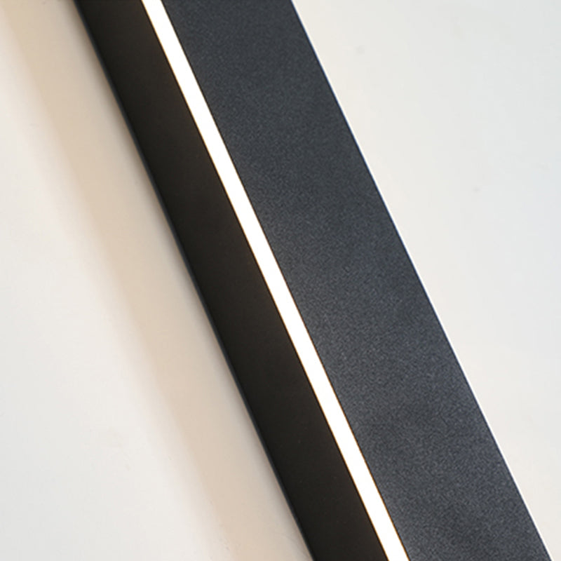 Aliana - Stylish Contemporary LED Wall Light for Outdoor Spaces
