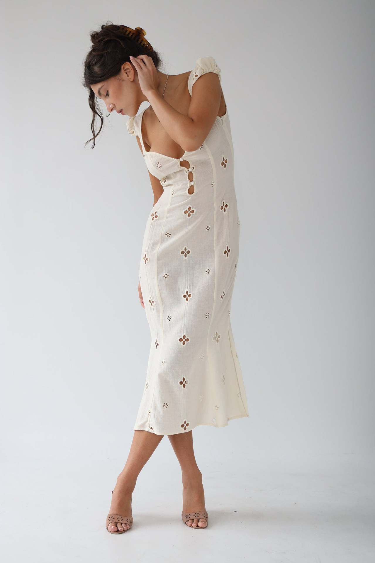 Isabella - Vintage Embroidered Fishtail Midi Dress with Puff Sleeves