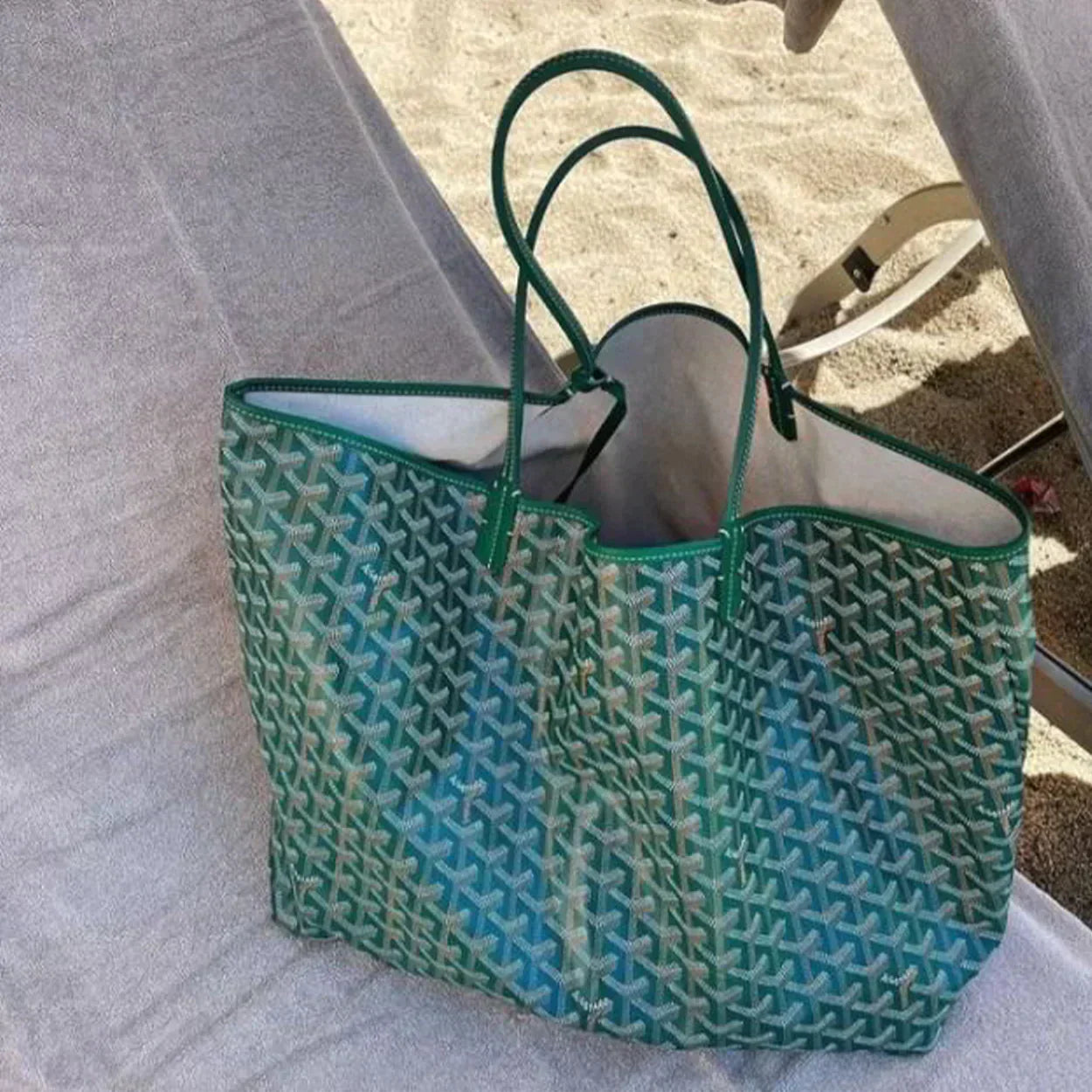 Liv - Lux Tote Bag Spacious Everyday Carryall Style