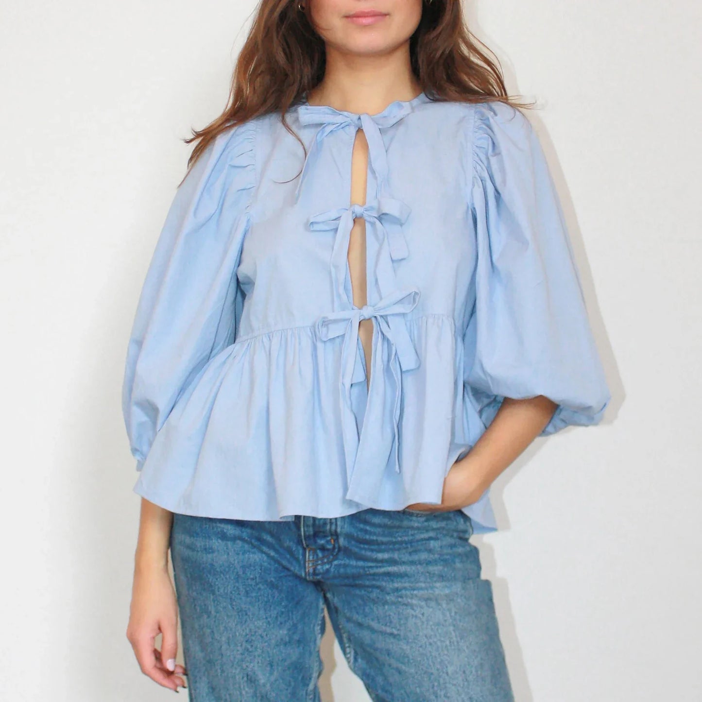 Ariadne- Stylish Women's Blouse with Puff Sleeves and Bow Detail