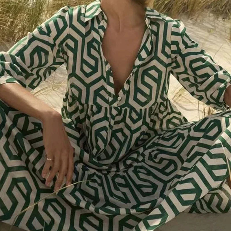Chloe - Stylish Long-Sleeved Dress with Geometric Pattern