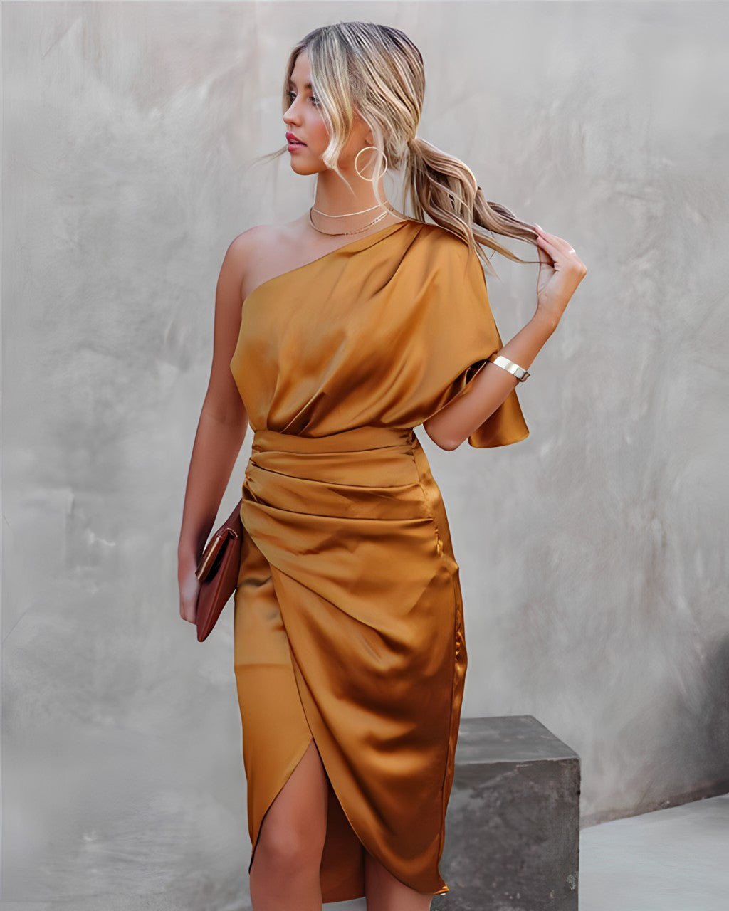 Glynnis- Women's Elegant Dress with One-Shoulder Design and Draped Style