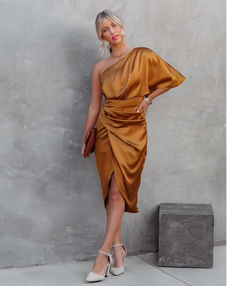 Glynnis- Women's Elegant Dress with One-Shoulder Design and Draped Style