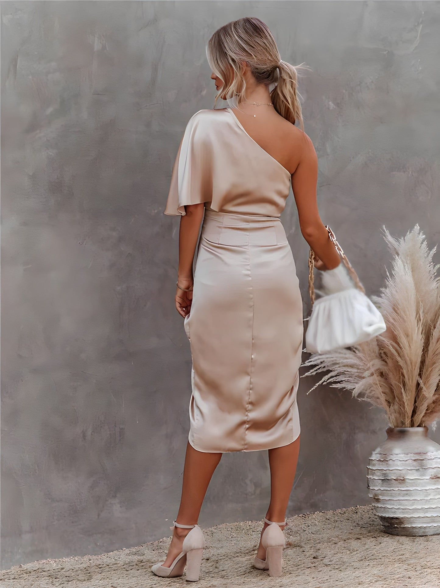 Glynnis- Women's Elegant Dress with One-Shoulder Design and Draped Style