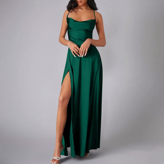 Kelsey – Elegantes Satin-Maxikleid mit Wasserfallausschnitt und Spaghettiträgern