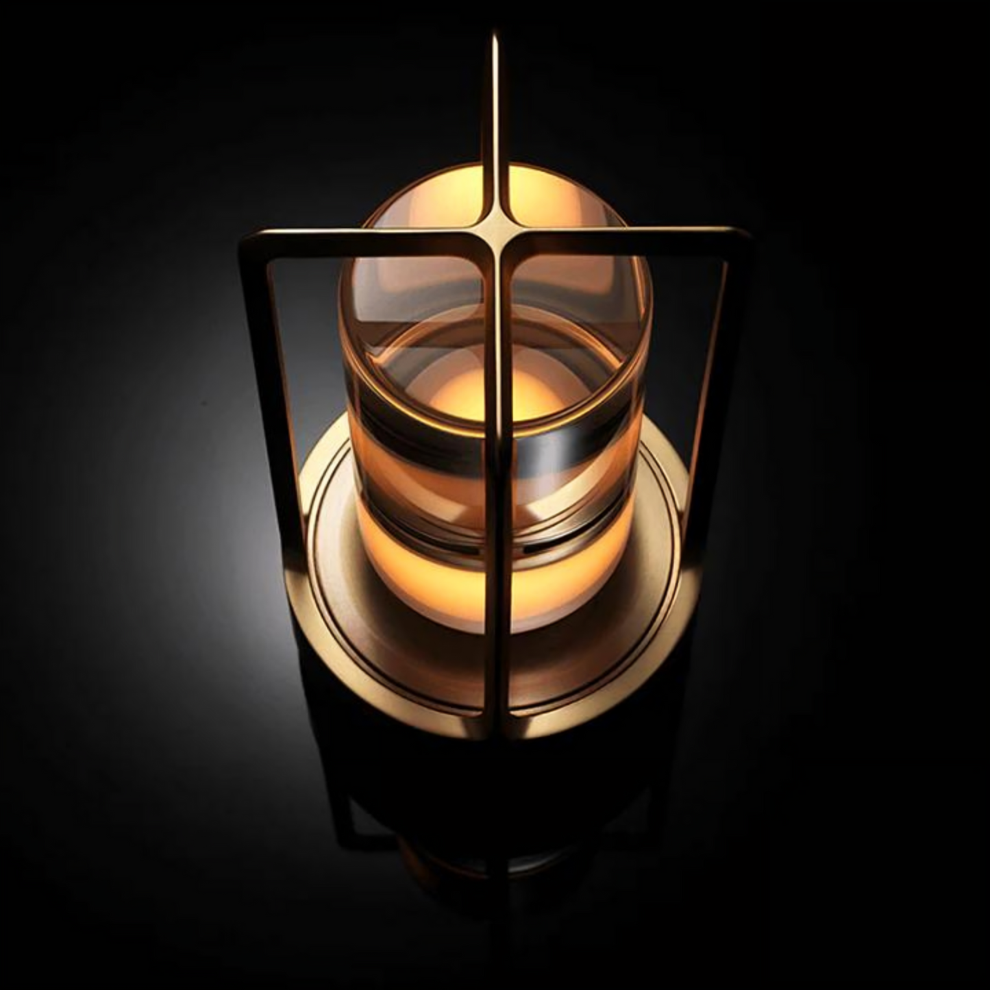 Illusora - Aurora Table Lamp With Brass Frame And Glass Shade