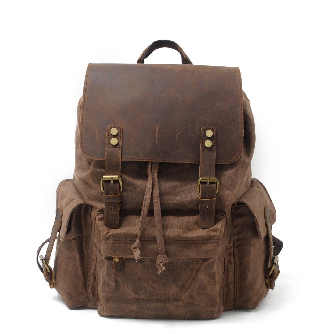 Amos - Vintage Outdoor Backpack with Robust Design and Retro Charm