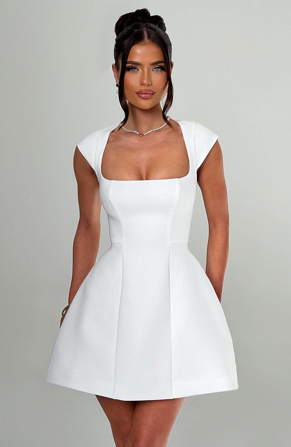 Mercy - Elegant Ivory Mini Dress with Flattering Fit
