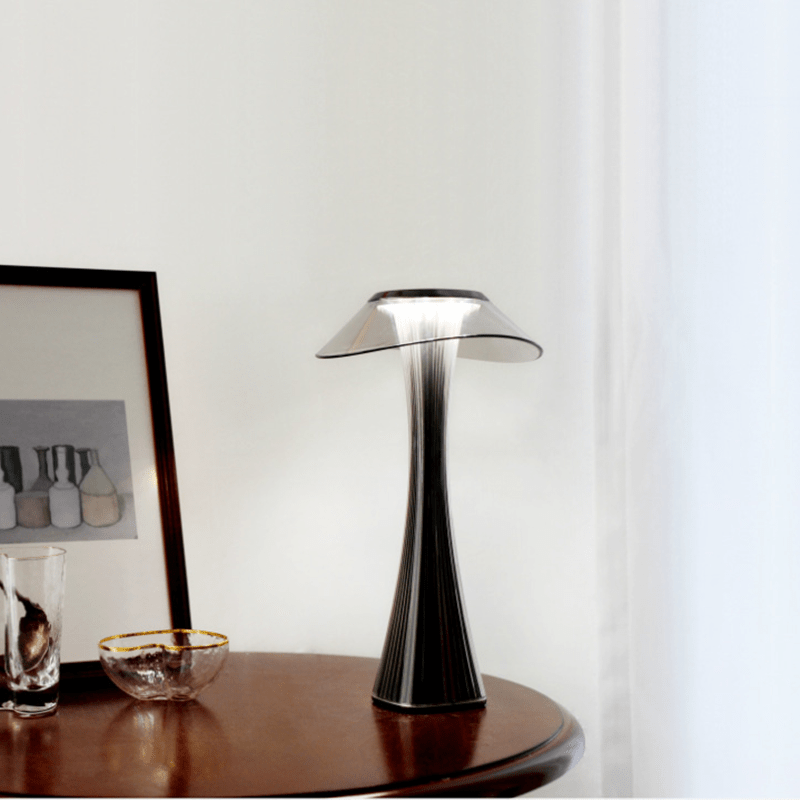 LumaCraft - Elegant Wireless Table Lamp with Modern Design