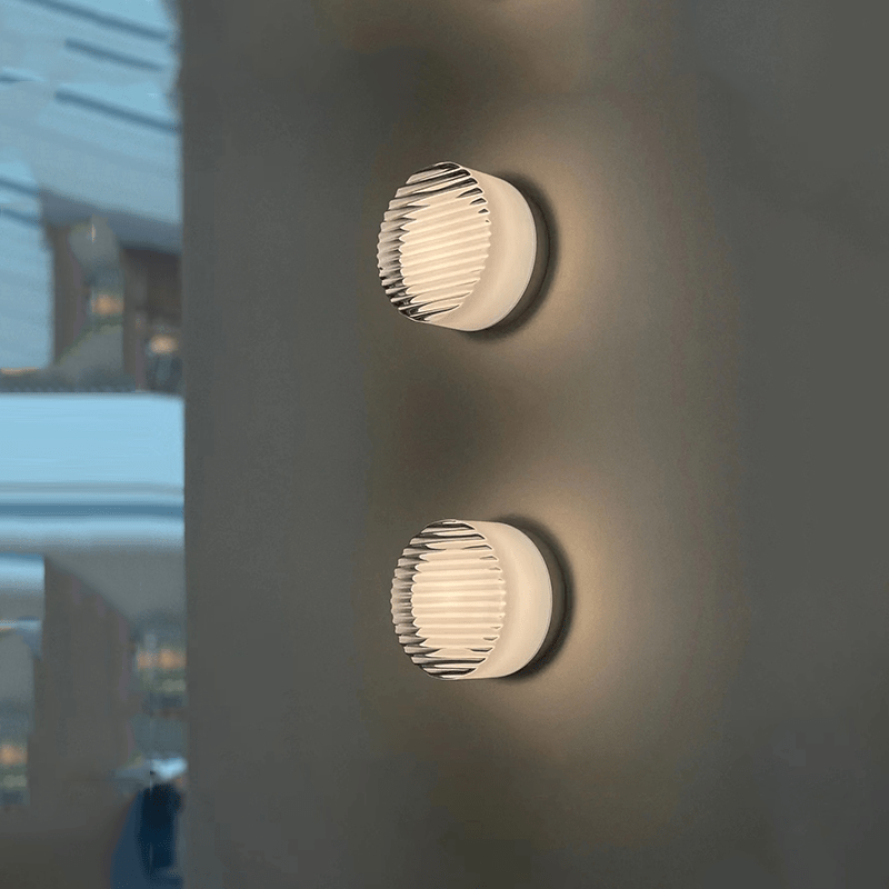 TwinkleTide - Elegant Modern Round Wall Light for Atmospheric Lighting
